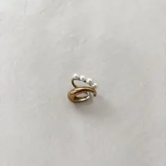 Ear cuff, pearl, gold, Lowrys Farm