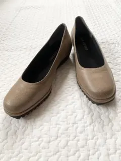 COULEUR VARIE 23.5EEE 軽量ウェッジパンプス 幅広　ベージュ