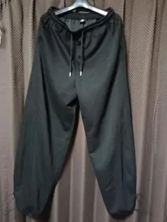 ワイドスウェットパンツ　ワイドパンツ