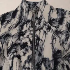 ルルレモン ブルゾン