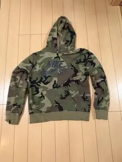 NIKE SB カモフラージュ パーカー