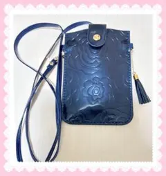 引越し処分　スマホホルダー　カメリア型押し　ネイビー　ポシェット　ポーチ