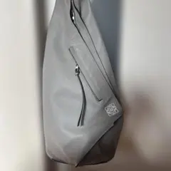 【廃盤レア／美品／正規品】アントンスリング ボディバッグ LOEWE（ロエベ） 24SSモデル メンズ ANTON SLING アントン スリング