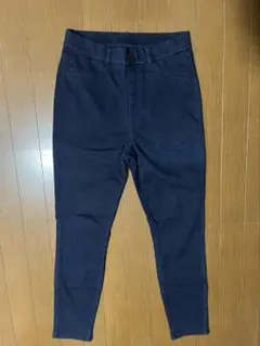 UNIQLOHEATTECH レギンスパンツＬサイズネイビー