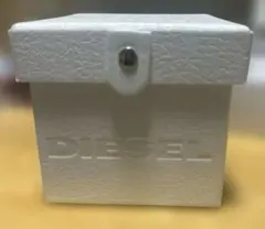 DIESEL 時計　空箱のサムネイル