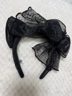 黒いドット柄リボンカチューシャ
