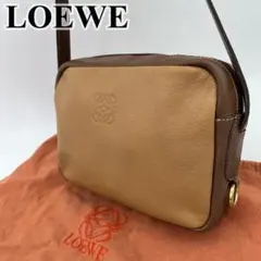 ロエベ ショルダーバッグ 斜めがけ アナグラム ロゴ型押し ゴールド金具 シボ革