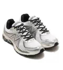 Crown様専用❗☆New Balance U740NW2 スニーカー シルバー - メルカリ