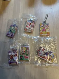 キャラクターアクリルキーホルダー6個セット