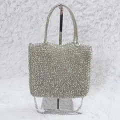 アンテプリマ　スタンダードスクエアミディアム　チェーン付き　シルバー