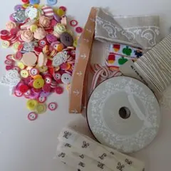 ボタンとリボンの手芸素材セット