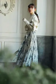 美品】herlipto Souffle Lace Skirt 白S - メルカリ