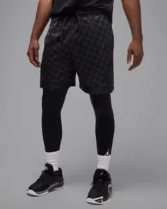 新品未使用 ショートパンツ Dri-FIT ダイアモンド サイズS NIKE