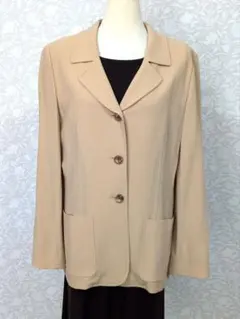 ミラショーン日本製　ベージュ テーラードジャケット