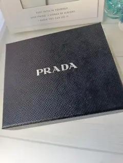 PRADA ギフトボックス 黒