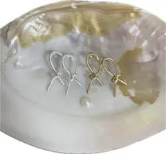 シンプル 結び目　ピアス ループ　シルバー　ゴールド