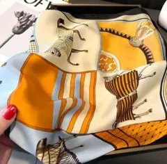 スカーフ　馬　上品　エレガント　大判　70×70