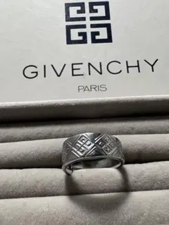 Givenchyリング17号
