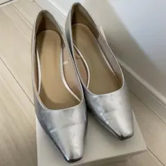 訳あり シルバー ポインテッドトゥ パンプス 低ヒール 中古品