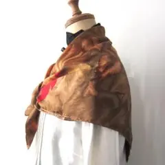 美品　ヴィンテージな紅葉柄　シルクスカーフ