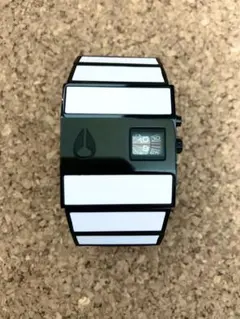 希少 NIXON ニクソン ROTOLOG ロトログ 腕時計 白黒 モノカラー レア】NIXON ニクソン THE ROTOLOG ザ ロトログ 腕時計 - メルカリ