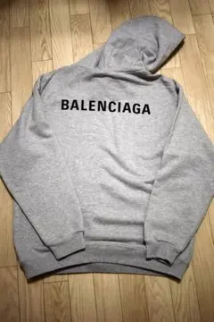 BALENCIAGA 2021 バックロゴパーカー XSサイズのサムネイル