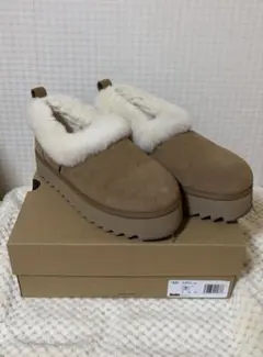 UGG アグ NITA ニタ キャメル ムートン24センチ　スリッポン