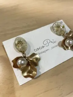 未使用、パールと花モチーフ ピアス