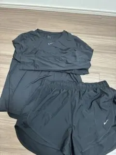 Nike 上下セット　ランニングウェア