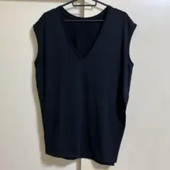 ★☆HANNE☆サイドスリットVネックノースリーブTシャツ