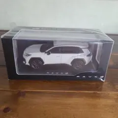 新型RAV4 GR SPORT ミニカー プラチナホワイトパールマイカ - メルカリ