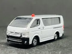 トミカ　ハイエース　覆面パトカー　細部塗装品のサムネイル