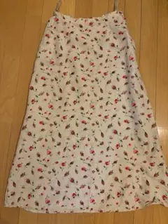 ローラアシュレイ　花柄　ローズ　ロングスカート　シェルボタン