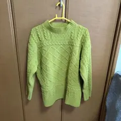 ケーブルニットセーター 明るい緑 長袖