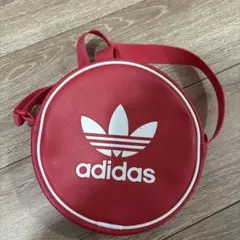 adidas 赤 円形バッグ
