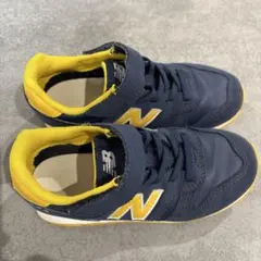 New Balance JRS ネイビー/イエロー キッズスニーカー