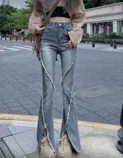 ライトブルーフリンジデニムフレアパンツ