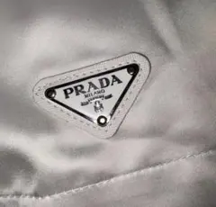PRADA ホワイト ショートパンツのサムネイル