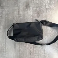 ブラックショルダーバッグ