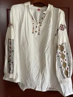 Amina 刺繍ビックシルエットTOPSのサムネイル