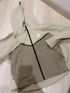 NIKE レディースパーカー