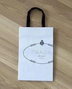 PRADA ホワイト ショップ袋 ホリデー限定