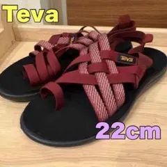 Teva スポーツサンダル 赤黒　22cm サンダル　靴のサムネイル