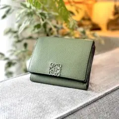 LOEWE ロエベ アナグラム トライフォールド ウォレット 三つ折り財布のサムネイル