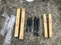 中古ショックアブソーバー　キャラバンNV350のサムネイル