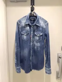 【極美品】DSQUARED2 デニムシャツ　ダメージ加工　デザイナーズ　イタリア ディースクエアード☆ワッペンデニムシャツ ダメージ加工