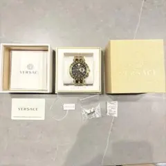 ✨特価✨VERSACE デュアルタイム VEBV00519 腕時計のサムネイル