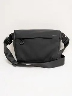 Item thumbnail for item c3c8bed6-6f5f-4cae-aef3-3cb7c0527559