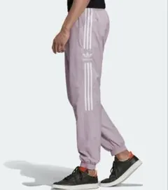 アディダス 薄紫 ウーブン トラックパンツ ジャージ ナイロンパンツ
