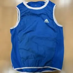 adidas 裏起毛ベスト　140センチ